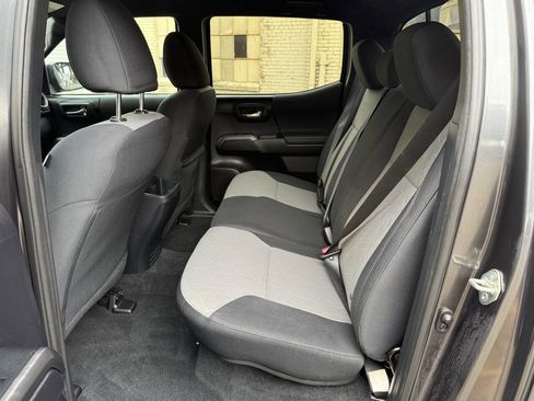 Used 2020 Toyota Tacoma TRD Off-Road w/ Blackout Package image 49