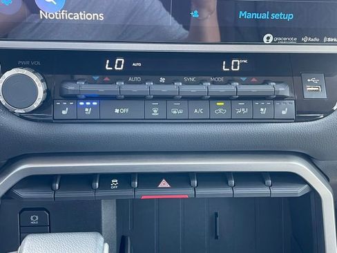 Used 2024 Toyota Tundra Limited image 12