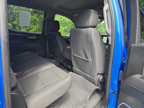 Used 2025 Chevrolet Silverado 1500 LT AWD/4WD image 26