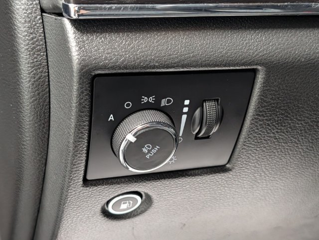 Used 2021 Jeep Grand Cherokee Summit AWD/4WD image 18