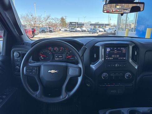 Used 2025 Chevrolet Silverado 1500 W/T w/ WT Value Package image 2