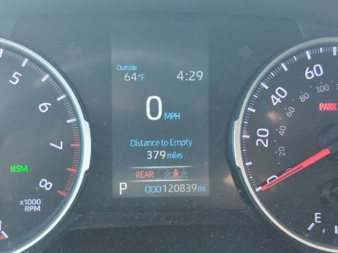 Used 2021 Toyota RAV4 XLE image 12