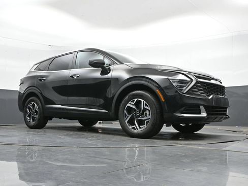 Used 2025 Kia Sportage LX AWD/4WD image 42