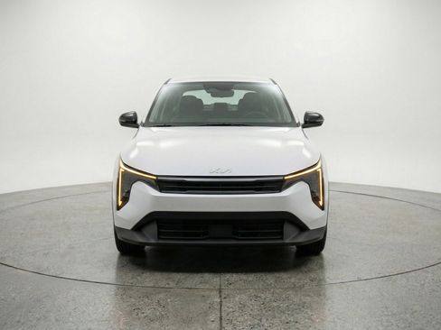 Used 2025 Kia K4 FWD image 1