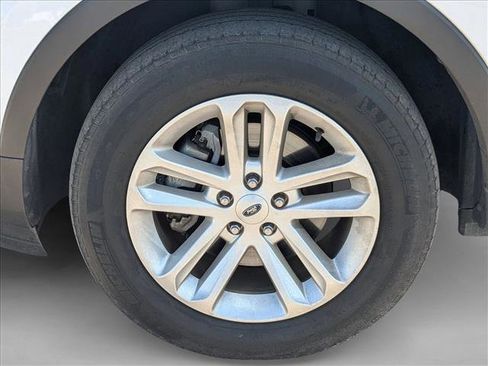 Used 2017 Ford Explorer FWD image 10