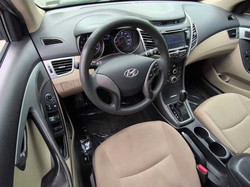 Used 2015 Hyundai Elantra SE FWD image 10