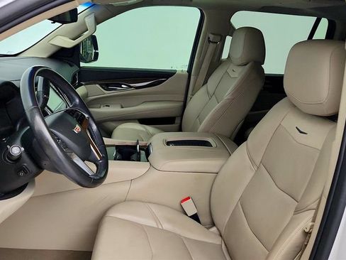 Used 2019 Cadillac Escalade Premium Luxury RWD image 11