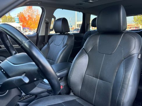 Used 2022 Kia Telluride EX image 22