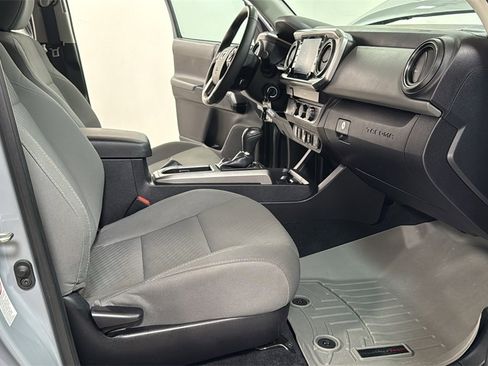 Used 2020 Toyota Tacoma SR5 image 18