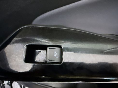 Used 2022 Volkswagen ID.4 Pro image 31