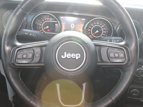 Used 2020 Jeep Gladiator Sport AWD/4WD image 15