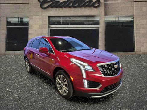 Certified 2024 Cadillac XT5 Premium Luxury AWD/4WD image 5