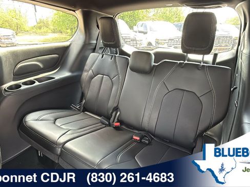 New 2026 Chrysler Voyager LX FWD image 17