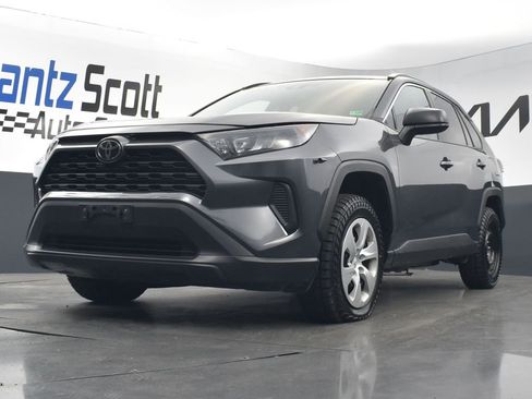 Used 2019 Toyota RAV4 LE image 17