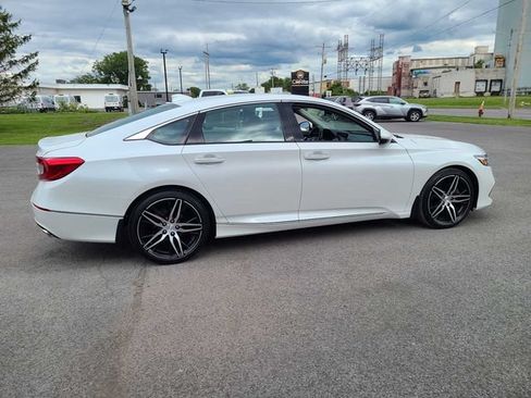 Used 2022 Honda Accord Touring image 6
