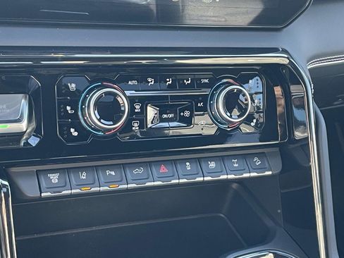 Certified 2024 GMC Sierra 2500 AT4X image 6