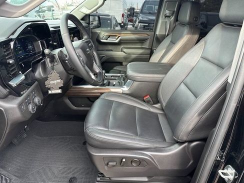Used 2024 Chevrolet Silverado 1500 RST AWD/4WD image 12