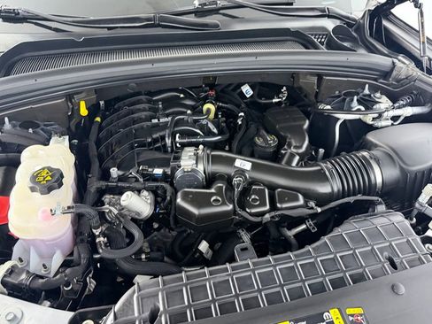Certified 2025 Jeep Grand Cherokee Laredo X RWD image 34