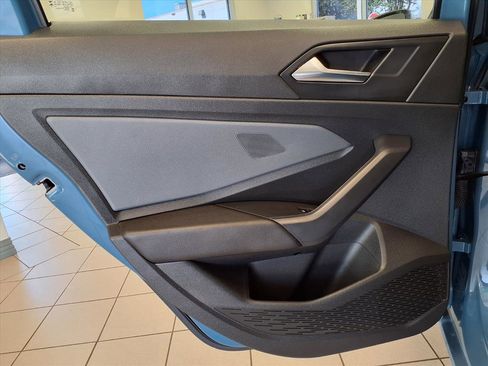 Used 2025 Volkswagen Jetta SE image 16