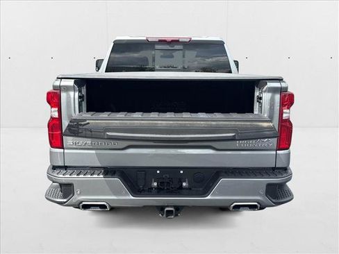 Used 2024 Chevrolet Silverado 1500 High Country w/ High Country Premium Package image 6
