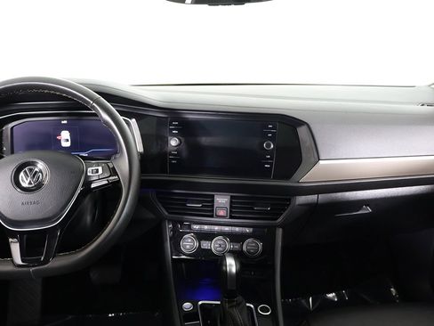 Used 2021 Volkswagen Jetta SEL Premium image 39