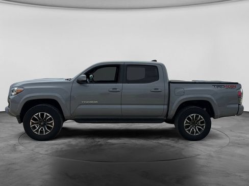 Used 2021 Toyota Tacoma TRD Sport w/ TRD Premium Sport Package AWD/4WD image 6
