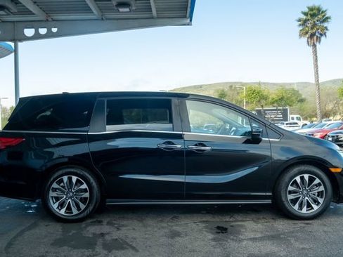 Certified 2023 Honda Odyssey EX-L image 4