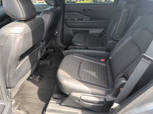 Used 2024 Nissan Pathfinder Rock Creek image 17