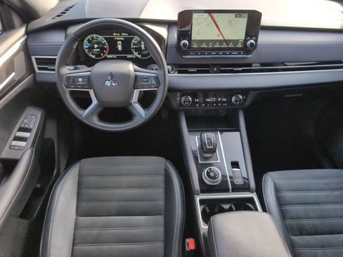 Used 2024 Mitsubishi Outlander SE Black Edition FWD image 27
