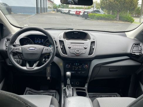 Used 2017 Ford Escape SE FWD image 17
