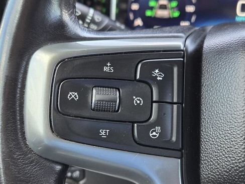 Used 2022 Chevrolet Silverado 1500 LT AWD/4WD image 20