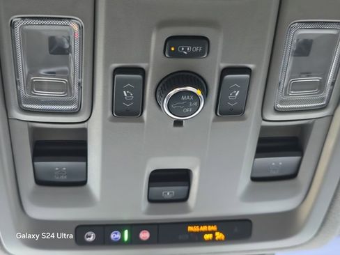 Used 2023 Cadillac Escalade Sport Platinum image 29