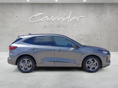 Used 2023 Ford Escape ST-Line w/ Tech Pack #1 FWD image 18