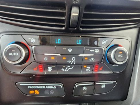 Used 2018 Ford Escape SE w/ SE Sync 3 Package AWD/4WD image 14