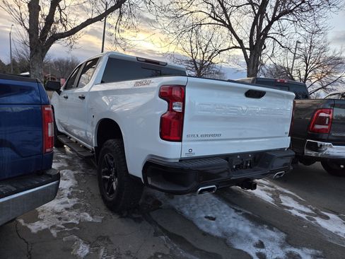 Used 2024 Chevrolet Silverado 1500 LT Trail Boss w/ Convenience Package II image 7
