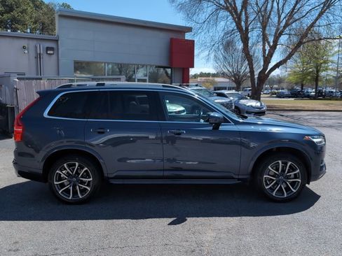 Used 2019 Volvo XC90 T6 Momentum w/ Advanced Package image 4