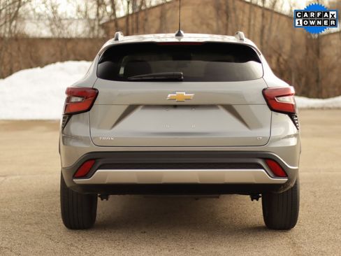Used 2025 Chevrolet Trax LT w/ Driver Confidence Package image 6