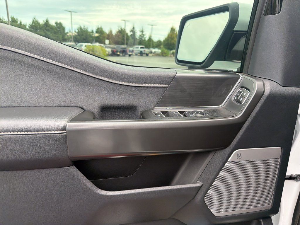 Used 2025 Ford F150 Lariat AWD/4WD image 10