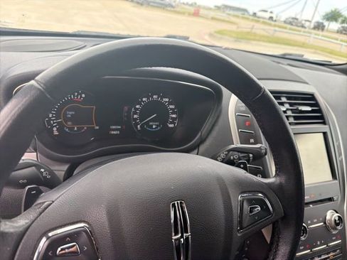 Used 2015 Lincoln MKC FWD image 16