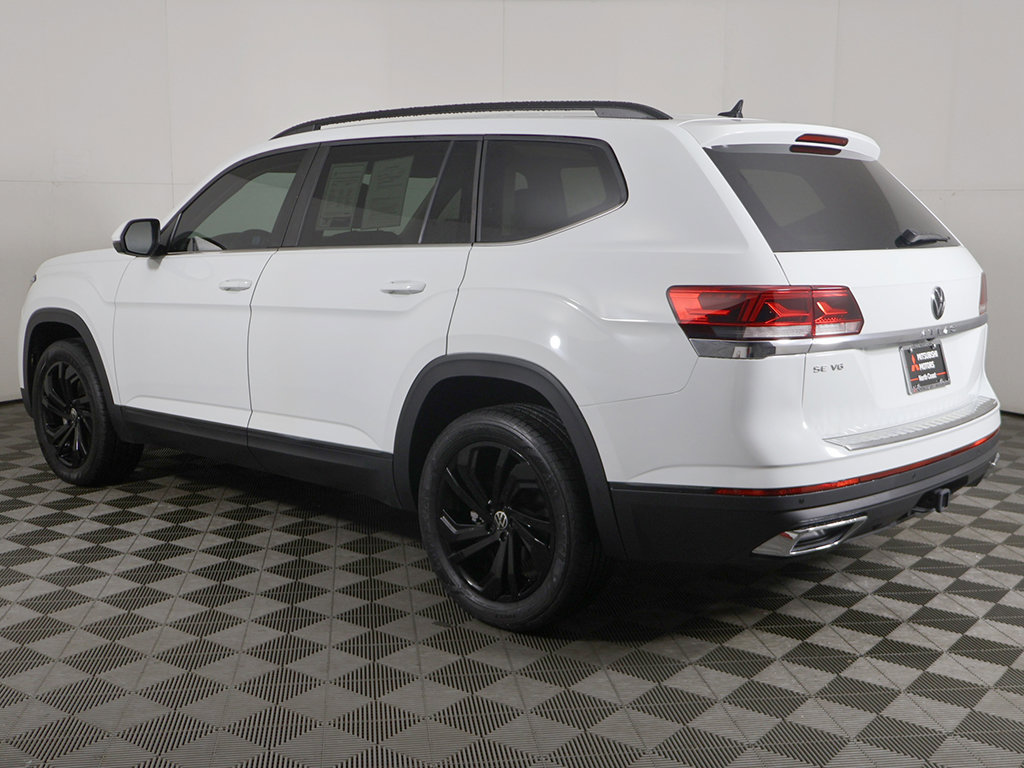 Used 2023 Volkswagen Atlas SE w/ Black Wheel Package FWD image 13