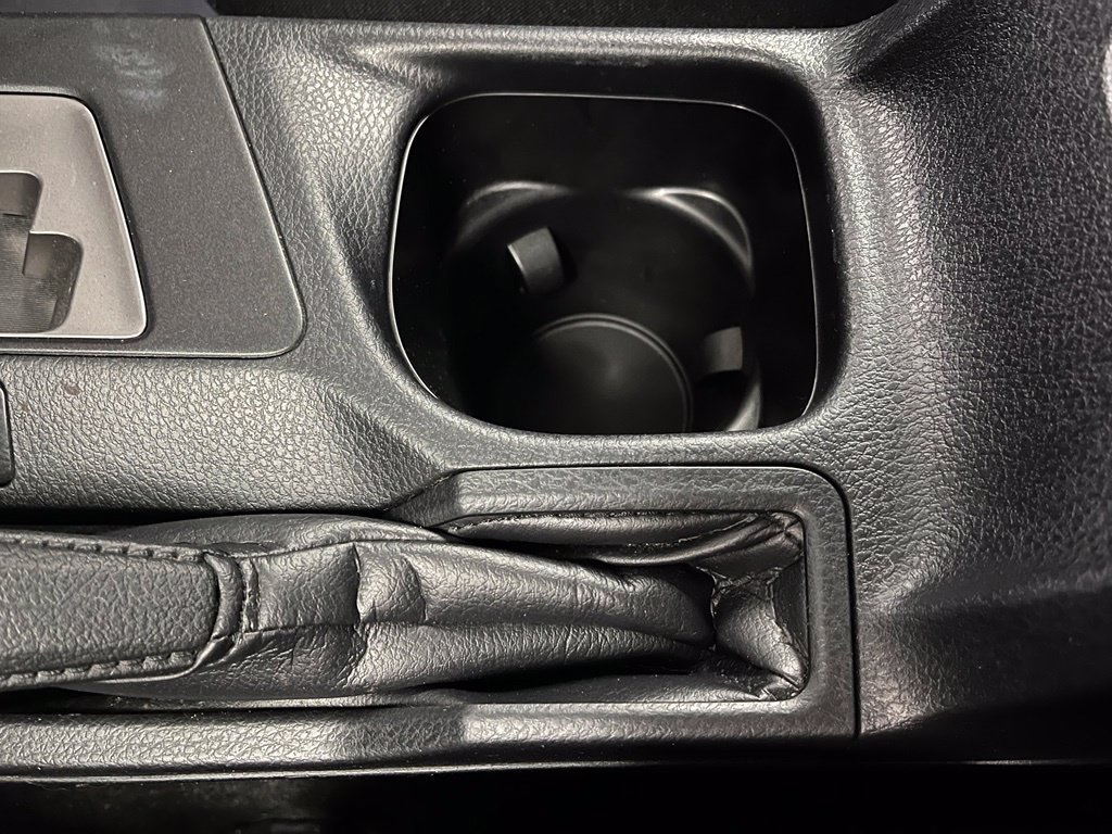 Used 2017 Toyota RAV4 XLE AWD/4WD image 13