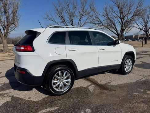 Used 2015 Jeep Cherokee Limited image 10