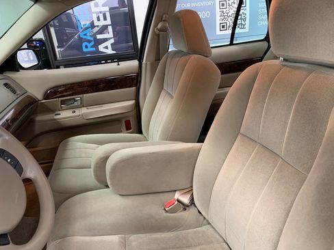 Used 2005 Mercury Grand Marquis GS image 12