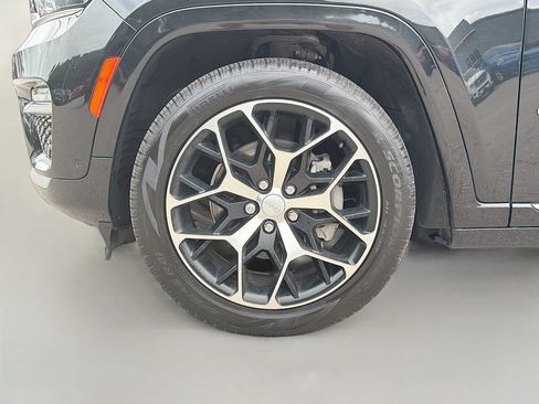 Used 2022 Jeep Grand Cherokee Summit AWD/4WD image 36