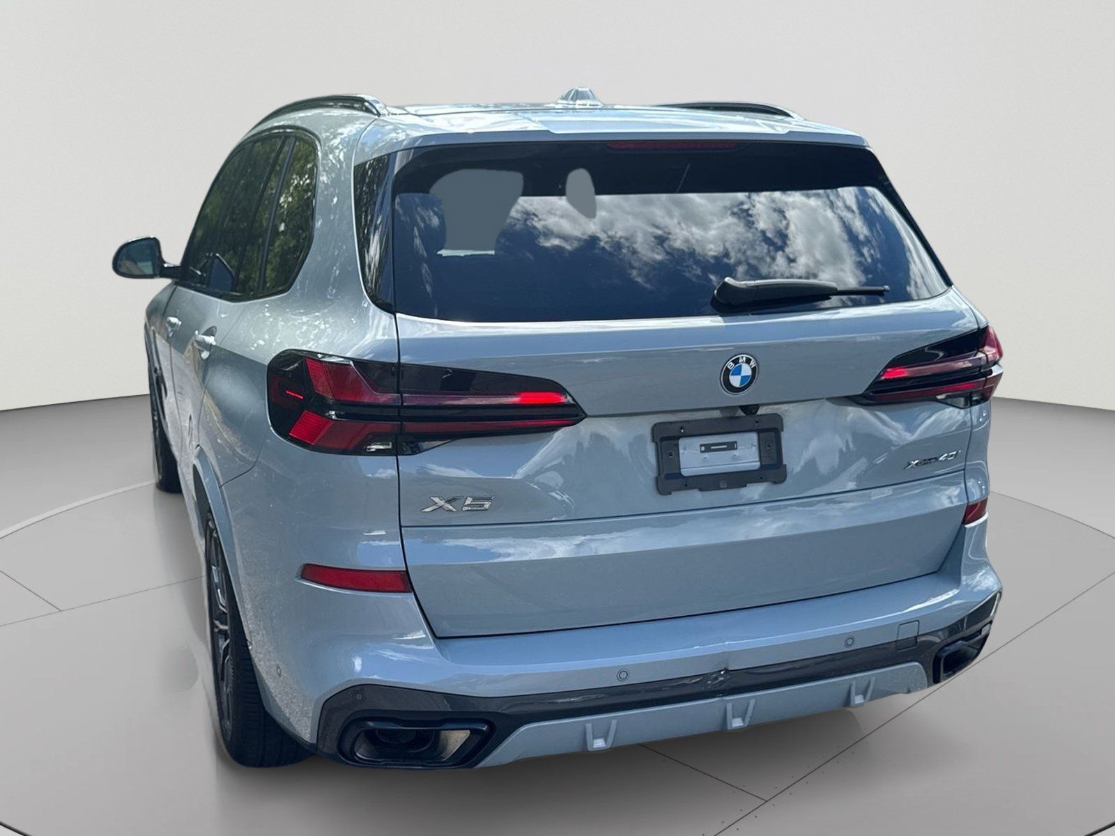 Used 2025 BMW X5 xDrive40i w/ M Sport Package AWD/4WD image 35