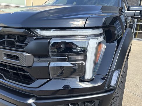 Used 2025 Ford F150 Raptor AWD/4WD image 6