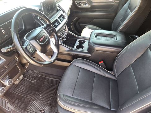 Used 2023 GMC Yukon SLT RWD image 15