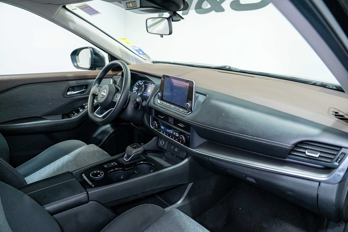 Used 2023 Nissan Rogue SV AWD/4WD image 18