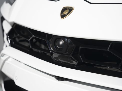 Used 2021 Lamborghini Urus image 16