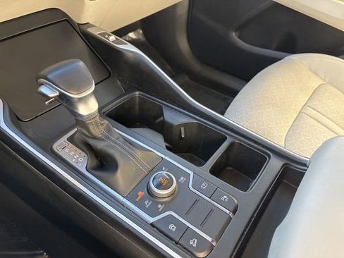 Used 2023 Kia Sorento S w/ Panoramic Sunroof Package image 19